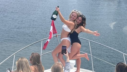Yacht rental vancouver BC for party with Renthese