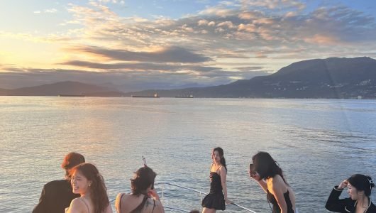 Boat Rental Vancouver for Party with Renthese
